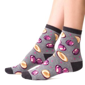 Skarpetki z wzorem warzywno-owocowym